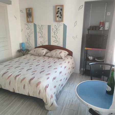 Chambre Pour 2 Personnes A Formigny Rdc Zewnętrze zdjęcie